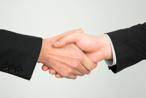 当院では、専門の弁護士と連携し、治療以外の悩みもお手伝いいたします